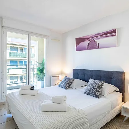 Bright One Bedroom With Parking And Terrace Apartament Cannes