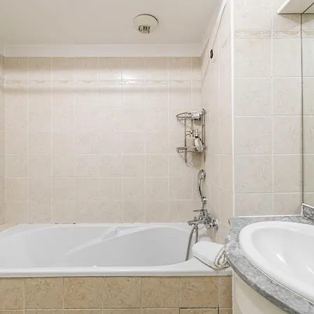Bright One Bedroom With Parking And Terrace Apartament Cannes